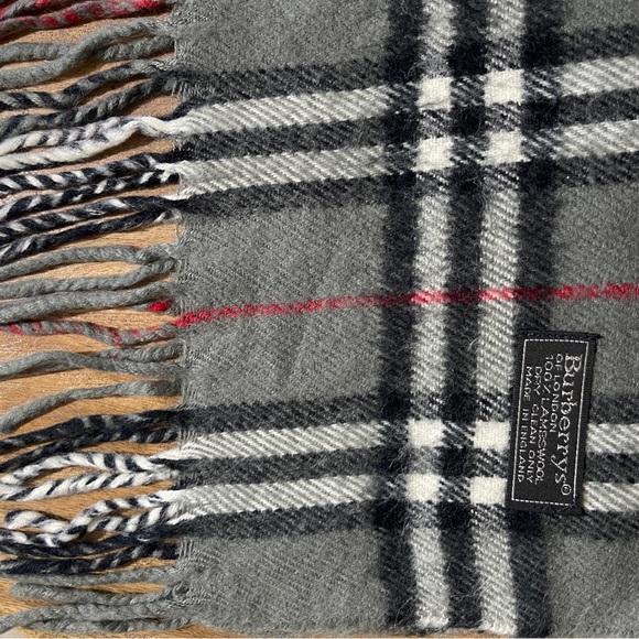 Authentic BURBERRY signature plaid wool scarf🧣grey EUC Vintage check Burberrys - Picture 3 of 6